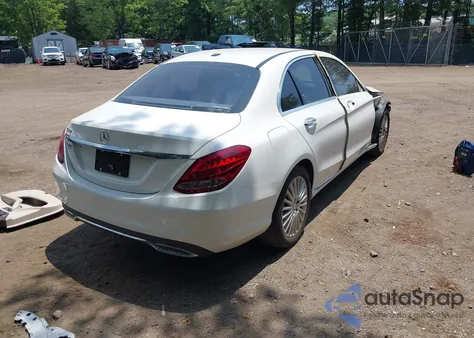 2017 Mercedes-Benz C 300 Luxury/Sport из США, поврежденный, VIN 55SWF4JB0HU203952